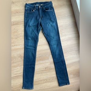 H&M Shaping Skinny High Jeans